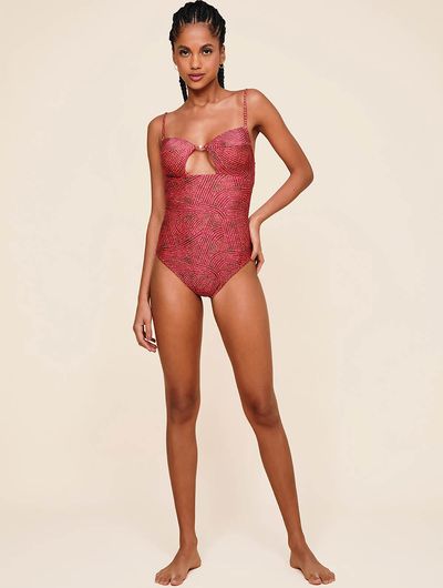 Maio-Com-Entremeio-Sanur-Vermelho-Cia-Maritima Maio-Com-Entremeio-Sanur-Vermelho-Cia-Maritima